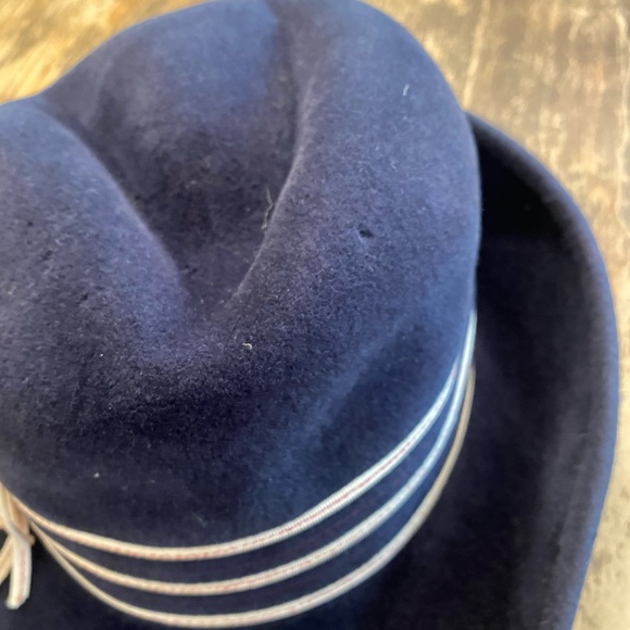 Designer vintage Jacoll fedora hat Navy felt with white ribbon and red stitching - Picture 3 of 6
